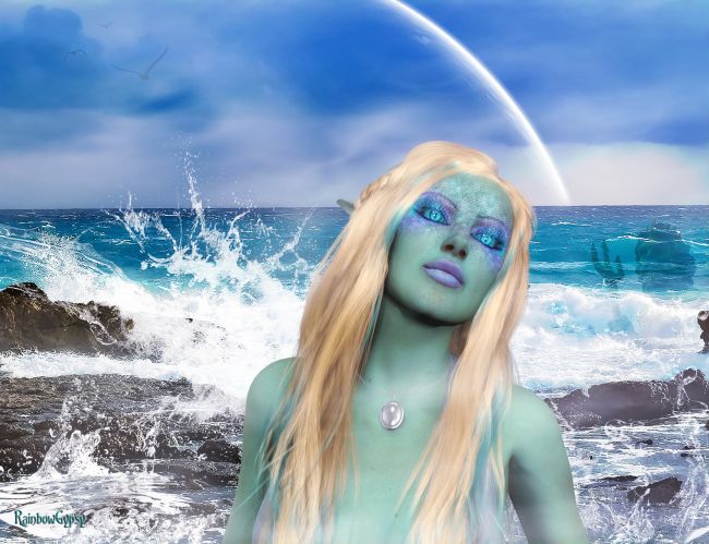 Oceans Promise
Her song was a promise of enchantment and bliss. After a millennia her people have returned and with them a promise to any who answered their call.  
Keywords: RainbowGypsy