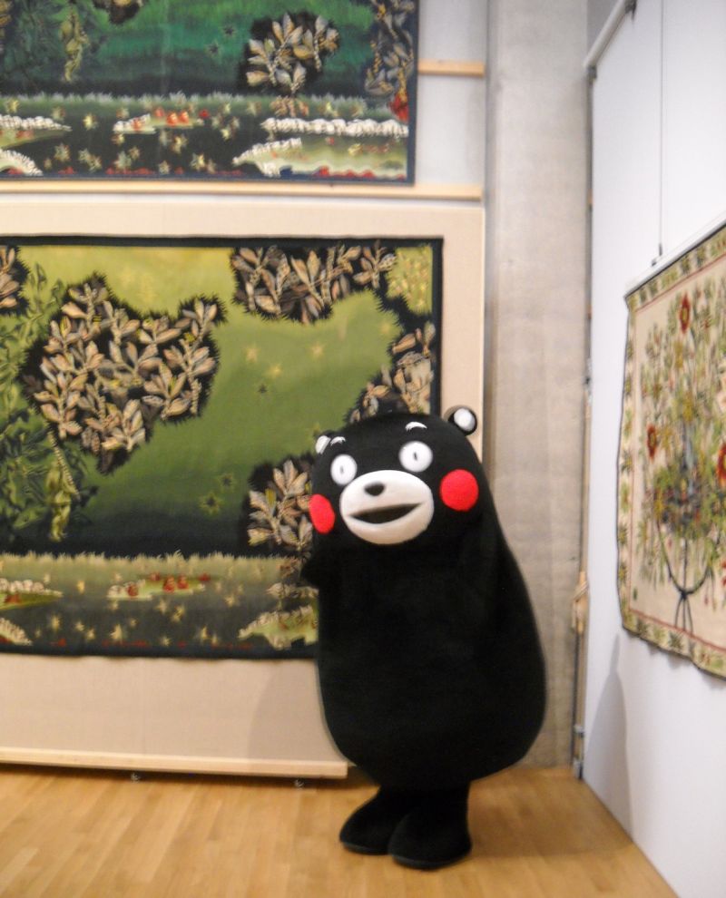 Kumamon inside
Just another photo of Kumamon, who made the show before several tapestries from all times, not just those extracted from Miyazaki's universe.
