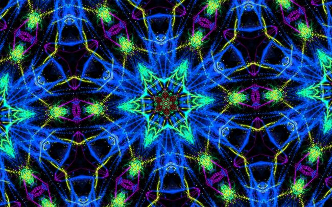 Feeling a little bit Bloom
Playing around with Inspirit. Just got this and a couple other escape motions programs. This is an addicting but fun little program that is rather relaxing and doesn't take a lot of concentration. Good for entertaining small children too. 
Keywords: Inspirit digital mandalas fractals